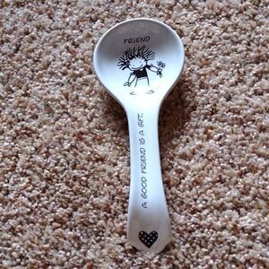 New Spoon rest Patel Giftware Friend‎ Heart or wall hanging 8 in long 3 in wide